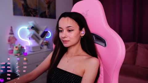 Angelina online show from September 2025 10:18:01 AM