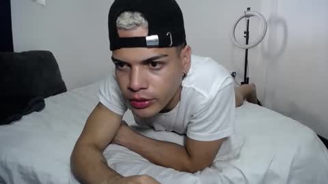 Snapshot of juicy_boy22 chatting on January 2026 05:49:02 PM Miguel online show from January 2026 05:49:02 PM