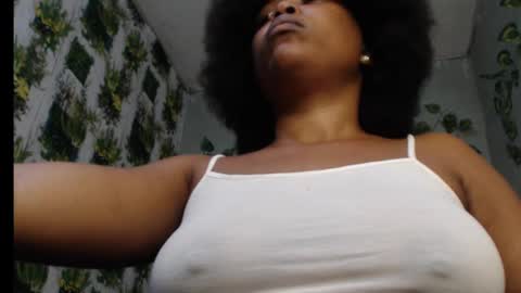 Snapshot of juicy_gold22 chatting on February 2025 07:33:01 AM Mariagold online show from February 2025 07:33:01 AM