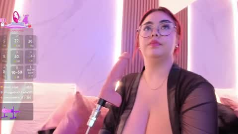 Juicy online show from March 2025 05:33:01 PM