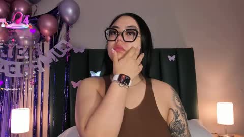 Juicy online show from March 2026 11:06:01 AM