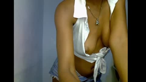 Snapshot of juicy_pinkpussy564197 chatting on July 2026 08:33:01 PM olivia online show from July 2026 08:33:01 PM