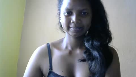 Snapshot of juicy_pretty chatting on February 2025 10:43:02 AM stellah online show from February 2025 10:43:02 AM