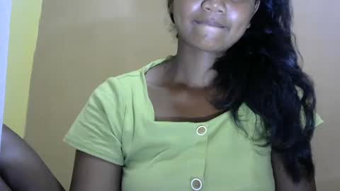 Snapshot of juicy_pretty chatting on February 2025 05:37:01 PM stellah online show from February 2025 05:37:01 PM