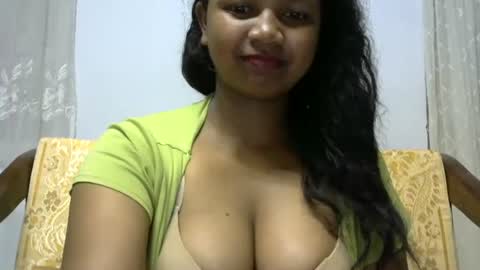 Snapshot of juicy_pretty chatting on September 2025 02:16:02 AM stellah online show from September 2025 02:16:02 AM