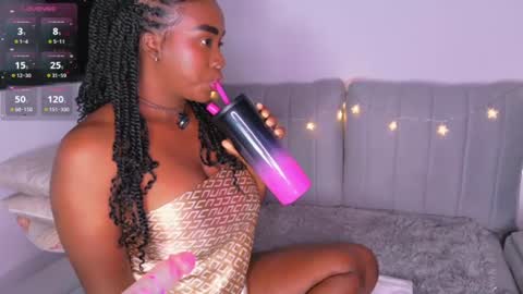 Snapshot of juicy_sky chatting on June 2026 05:43:02 AM Your Paradise online show from June 2026 05:43:02 AM