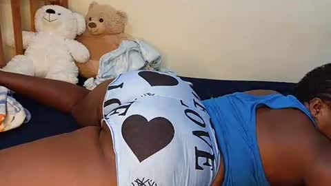 Snapshot of juicybooty_001 chatting on March 2026 02:38:01 AM Sweetass online show from March 2026 02:38:01 AM