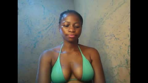 juicypiexx online show from December 2025 03:43:02 PM