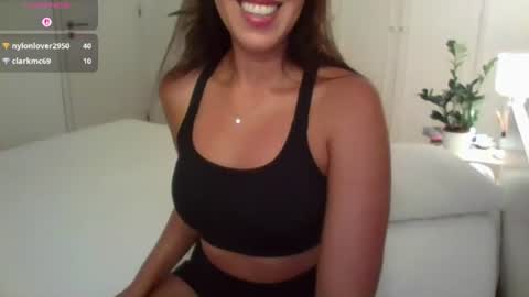 Snapshot of jujubaeu chatting on June 2026 08:10:02 PM Juju online show from June 2026 08:10:02 PM