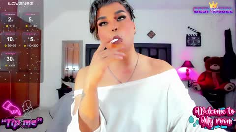 Jujubee online show from January 2025 05:17:01 PM