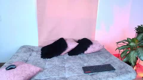 Jules and Gia online show from October 2025 06:46:02 PM