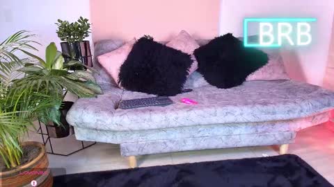 Jules and Gia online show from January 2026 04:23:02 PM