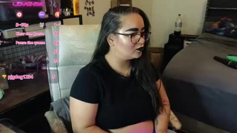 Snapshot of julesssnextdoor chatting on September 2025 04:23:01 AM Julesss online show from September 2025 04:23:01 AM