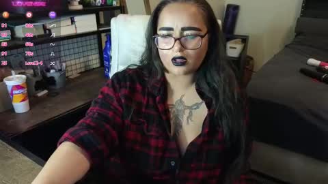 Snapshot of julesssnextdoor chatting on October 2025 06:33:01 AM Julesss online show from October 2025 06:33:01 AM