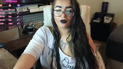 Snapshot of julesssnextdoor chatting on October 2025 05:40:01 AM Julesss online show from October 2025 05:40:01 AM