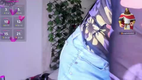 Juli online show from October 2025 01:43:02 PM