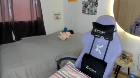 juli_santos_22 online show from March 2026 12:22:01 PM