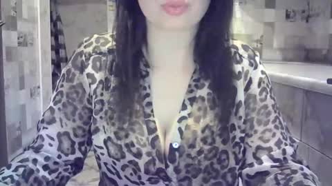 Snapshot of julia69009 chatting on May 2026 08:28:01 PM julia69009 online show from May 2026 08:28:01 PM