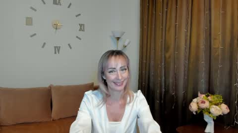 julia__cherry_ online show from December 2024 07:28:01 AM