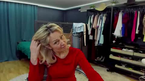 julia__cherry_ online show from March 2026 03:37:02 PM