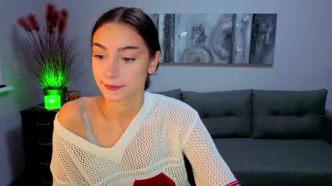 Julia online show from November 2025 06:38:02 AM