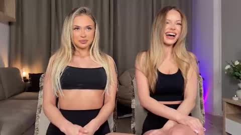 Julia R Le online show from December 2025 10:26:01 PM