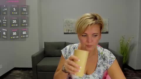 Snapshot of julia_wilsons chatting on December 2024 01:44:01 PM Julia online show from December 2024 01:44:01 PM