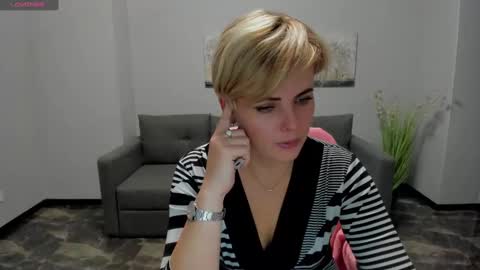 Snapshot of julia_wilsons chatting on December 2024 05:26:02 PM Julia online show from December 2024 05:26:02 PM