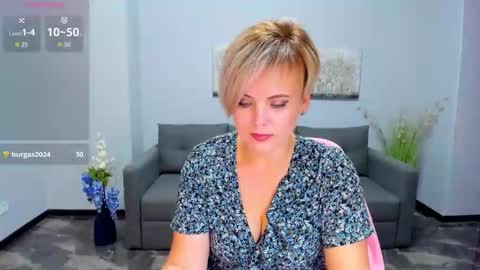 Snapshot of julia_wilsons chatting on October 2025 06:24:02 AM Julia online show from October 2025 06:24:02 AM