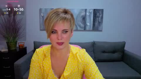 Snapshot of julia_wilsons chatting on November 2025 06:44:01 AM Julia online show from November 2025 06:44:01 AM