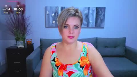 Snapshot of julia_wilsons chatting on November 2025 12:59:01 PM Julia online show from November 2025 12:59:01 PM