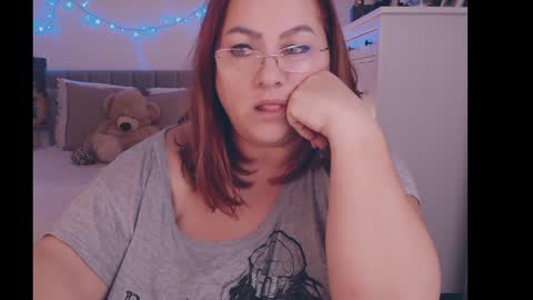 julialiones online show from December 2024 05:13:01 PM