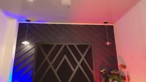 JULIAN  online show from March 2026 11:15:02 AM