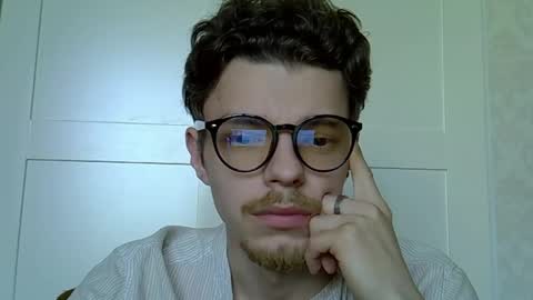 julian_velvet online show from May 2026 11:25:01 AM