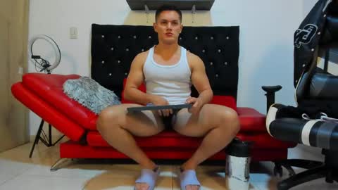 julian_wallace online show from February 2025 12:16:01 AM