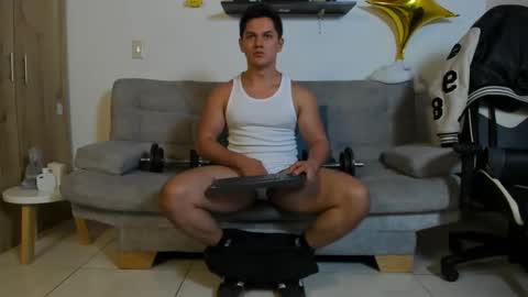 julian_wallace online show from September 2025 12:15:01 AM