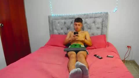 Snapshot of julian_wolf18 chatting on March 2026 03:19:02 PM julian online show from March 2026 03:19:02 PM