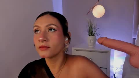 Juli  online show from May 2026 02:00:02 PM
