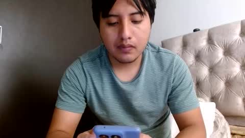 Snapshot of julianalvarez95 chatting on May 2026 04:35:02 PM Julian online show from May 2026 04:35:02 PM