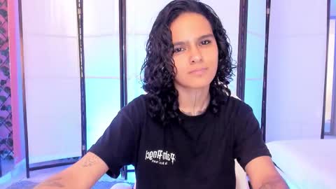 julianne_7 online show from February 2026 08:35:01 PM