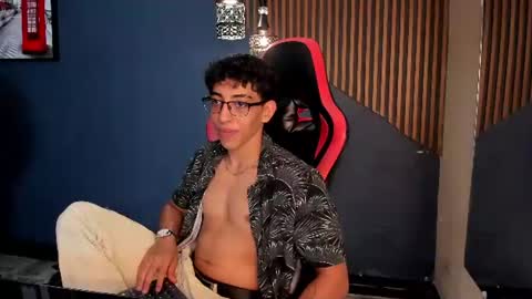 Julian online show from June 2026 08:46:02 PM