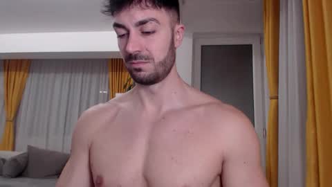 Snapshot of julianroyce chatting on March 2026 01:02:02 AM JulianRoyce online show from March 2026 01:02:02 AM