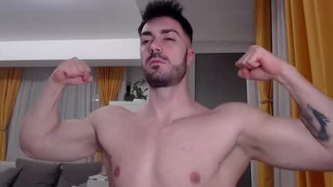 Snapshot of julianroyce chatting on April 2026 02:56:01 AM JulianRoyce online show from April 2026 02:56:01 AM