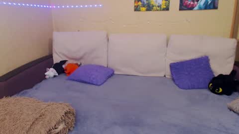 Jul online show from February 2025 03:36:02 PM