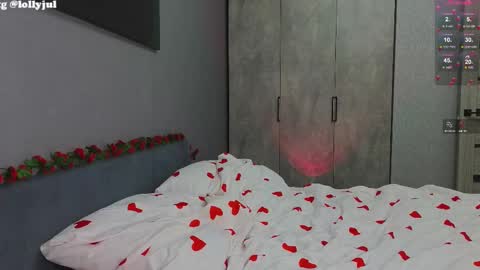 julidropp online show from February 2025 11:58:02 PM