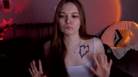 julidropp online show from April 2026 06:10:01 PM