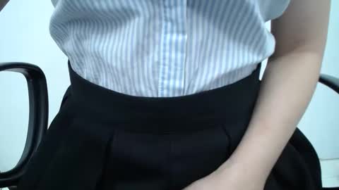 julie9x online show from April 2026 08:04:01 PM