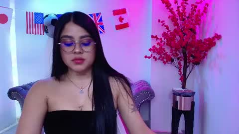 Snapshot of julie_vancouver chatting on July 2026 03:44:01 AM Julie online show from July 2026 03:44:01 AM