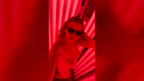 Julie Holliday online show from May 2026 05:40:02 PM