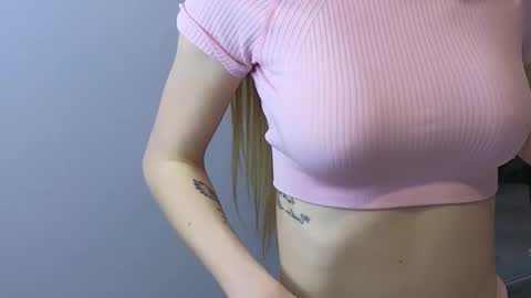 Julia online show from February 2025 11:52:02 PM